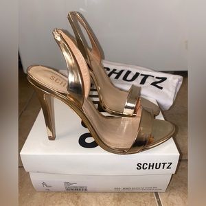 NWT NEVER WORN Schutz gold slingback heels